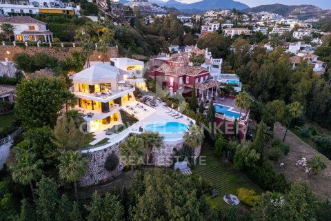 Villa for sale in Benahavis, Malaga, Spain 5 bedrooms, 555 sq.m. No. 158758 - photo 30