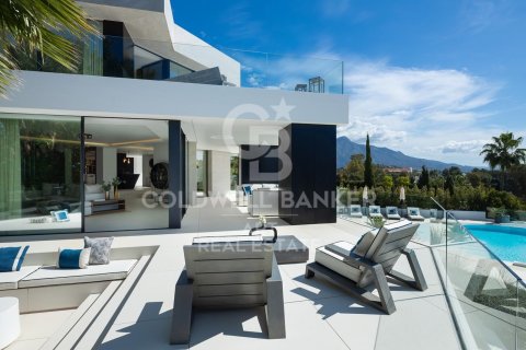Villa for sale in Benahavis, Malaga, Spain 5 bedrooms, 555 sq.m. No. 158758 - photo 8