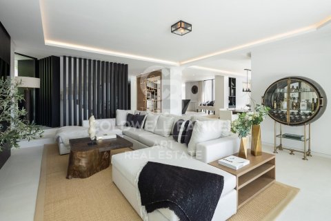 Villa for sale in Benahavis, Malaga, Spain 5 bedrooms, 555 sq.m. No. 158758 - photo 5