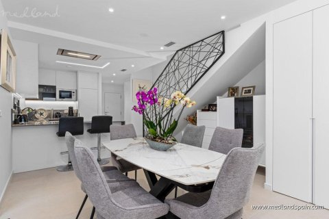 Villa in vendita a Guardamar del Segura, Alicante, Spagna 4 camere da letto, 171 mq. N° 142835 - foto 3