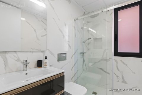 Villa in vendita a Guardamar del Segura, Alicante, Spagna 4 camere da letto, 171 mq. N° 142835 - foto 9