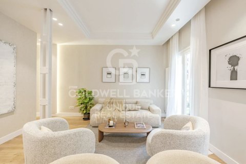 Dzīvoklis pārdošanā Madrid, Spānijā 2 istabas, 75 m2 Nr. 158198 - attēls 2