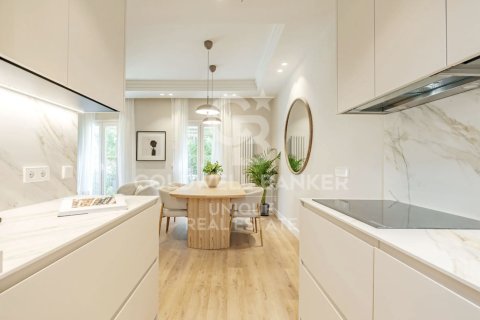 Dzīvoklis pārdošanā Madrid, Spānijā 2 istabas, 75 m2 Nr. 158198 - attēls 4
