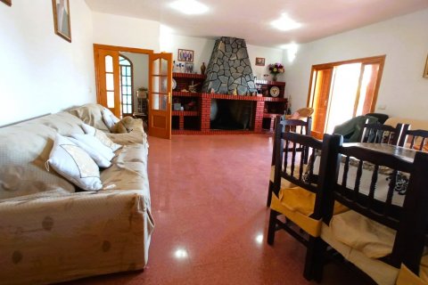 Apartment for sale Mutxamel, Alicante, Spain 5 bedrooms, 530 sq.m. No. 116665 - photo 4