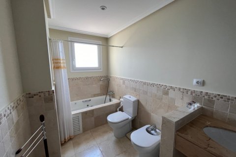 Продажа квартиры Зона Альтеа Хиллс, Аликанте, Испания 2 спальни, 273м2 №116667 - фото 17