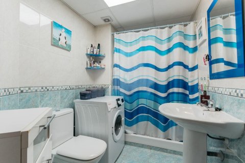 Apartment for sale in El Campello, Alicante, Spain 3 bedrooms, 113 sq.m. No. 194830 - photo 13