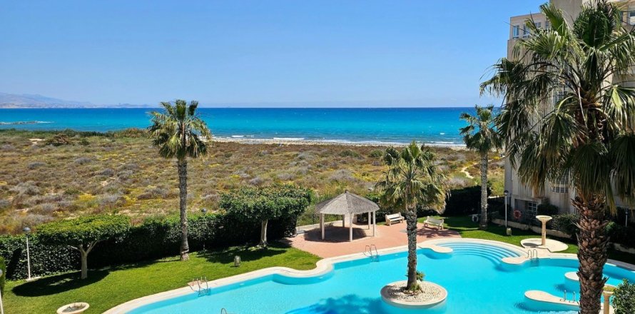 Apartment à El Campello, Alicante, Espagne 3 chambres, 97 m2 No. 194832