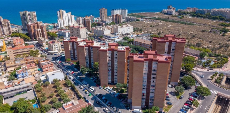 Apartment à El Campello, Alicante, Espagne 3 chambres, 106 m2 No. 194833