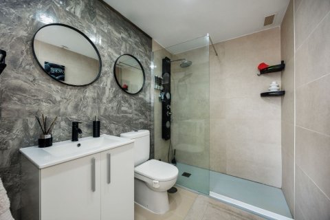 Apartment for sale in El Campello, Alicante, Spain 3 bedrooms, 163 sq.m. No. 194835 - photo 21