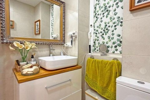 Apartment for sale in Alicante, Spain 3 bedrooms, 86 sq.m. No. 194836 - photo 20