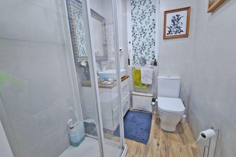 Apartment for sale in Alicante, Spain 3 bedrooms, 86 sq.m. No. 194836 - photo 19