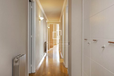 Huoneisto vuokrattavana Barcelona, Espanja, 4 makuuhuonetta, 200 m2 No. 192846 - kuva 22