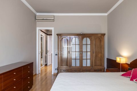Huoneisto vuokrattavana Barcelona, Espanja, 4 makuuhuonetta, 200 m2 No. 192846 - kuva 13