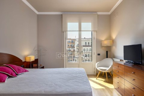 Huoneisto vuokrattavana Barcelona, Espanja, 4 makuuhuonetta, 200 m2 No. 192846 - kuva 12