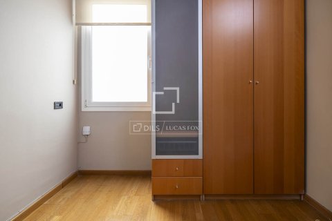 Huoneisto vuokrattavana Barcelona, Espanja, 4 makuuhuonetta, 200 m2 No. 192846 - kuva 24