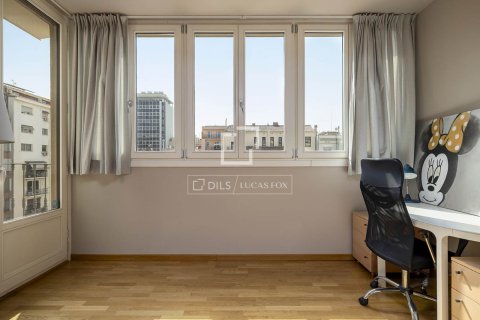 Huoneisto vuokrattavana Barcelona, Espanja, 4 makuuhuonetta, 200 m2 No. 192846 - kuva 25