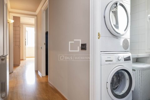 Huoneisto vuokrattavana Barcelona, Espanja, 4 makuuhuonetta, 200 m2 No. 192846 - kuva 23