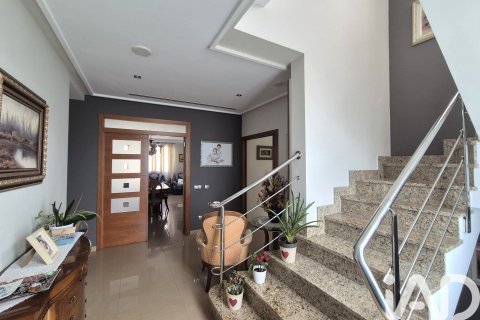 Продажа дома в Гандия, Валенсия, Испания 5 спален, 559м2 №187760 - фото 25