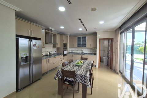 Продажа дома в Гандия, Валенсия, Испания 5 спален, 559м2 №187760 - фото 9
