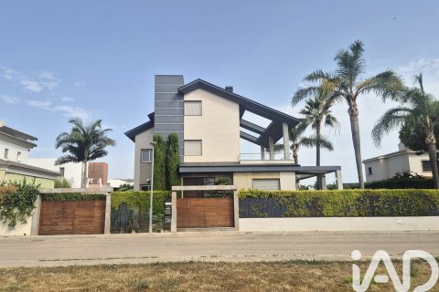 Продажа дома в Гандия, Валенсия, Испания 5 спален, 559м2 №187760 - фото 3