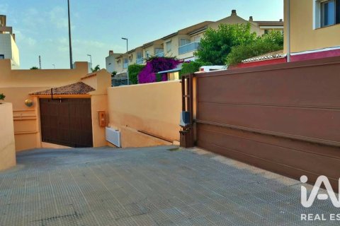 Продажа таухауса в Эль Кампельо, Аликанте, Испания 4 спальни, 161.88м2 №187757 - фото 20