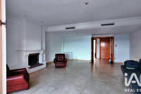 Продажа таухауса в Эль Кампельо, Аликанте, Испания 4 спальни, 161.88м2 №187757 - фото 4