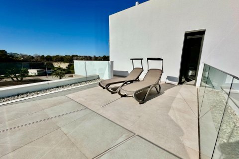 Villa till salu i Pinar De Campoverde, Alicante, Spanien 3 sovrum, 282 kvm. Nr. 144334 - foto 16