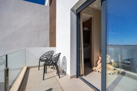 Продажа виллы в Сьюдад Кесада, Аликанте, Испания 4 спальни, 153м2 №144336 - фото 25