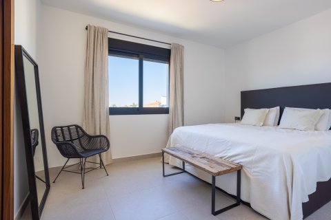 Продажа виллы в Сьюдад Кесада, Аликанте, Испания 4 спальни, 153м2 №144336 - фото 14