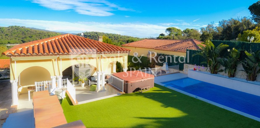 Māja Calonge, Girona, Spānijā 4 istabas, 252 m2 Nr. 166409