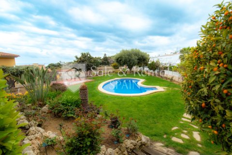 Casa a Lloret de Mar, Girona, Spagna 5 camere da letto, 200 mq. N° 166408