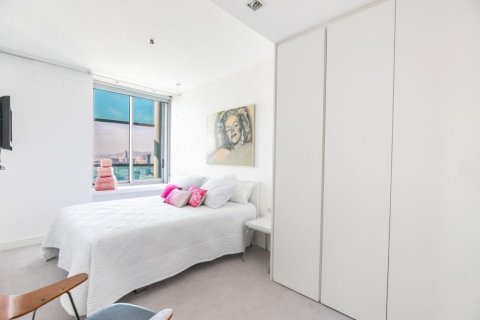 Lägenhet till salu i Barcelona, Spanien 4 sovrum, 160 kvm. Nr. 141007 - foto 14