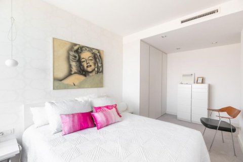 Lägenhet till salu i Barcelona, Spanien 4 sovrum, 160 kvm. Nr. 141007 - foto 16