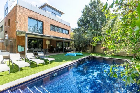 House zum Verkauf in Barcelona, Spanien 5 Schlafzimmer, Nr. 141008 - Foto 1