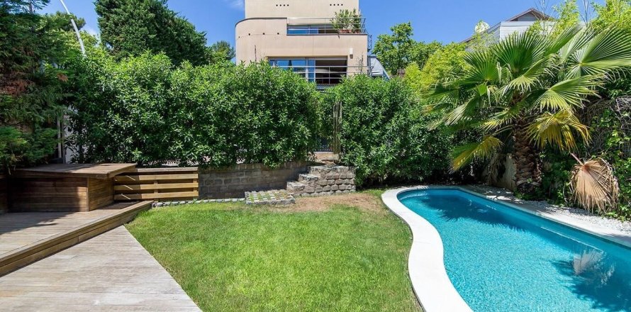 Дом в Барселона, Испания 5 спален, №141004