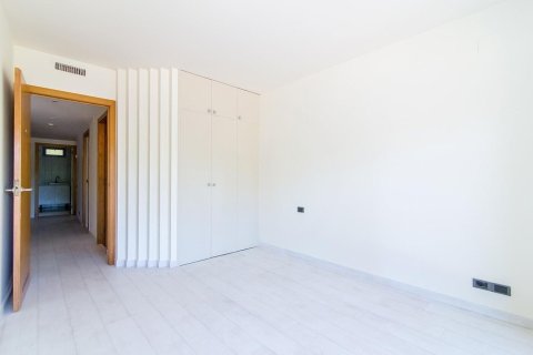 Продажа дома в Барселона, Испания 5 спален, №141004 - фото 30