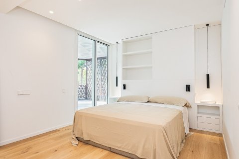 Lägenhet till salu i Barcelona, Spanien 5 sovrum, Nr. 141003 - foto 9