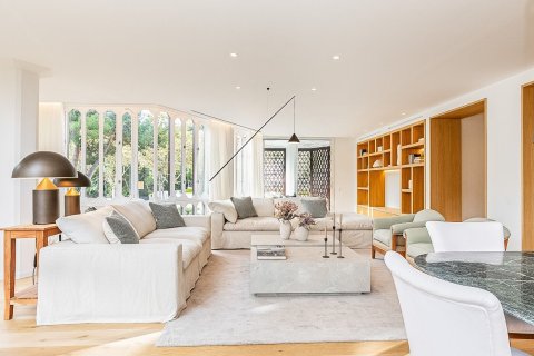 Lägenhet till salu i Barcelona, Spanien 5 sovrum, Nr. 141003 - foto 2