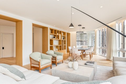 Lägenhet till salu i Barcelona, Spanien 5 sovrum, Nr. 141003 - foto 3