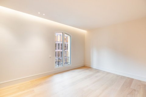 Lägenhet till salu i Barcelona, Spanien 4 sovrum, Nr. 141005 - foto 18