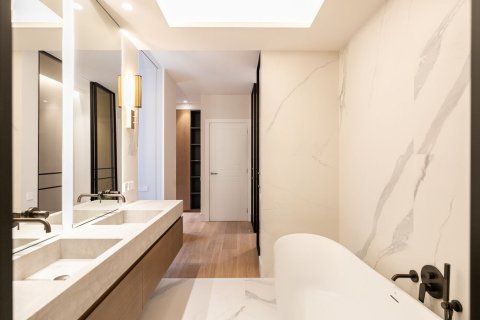 Lägenhet till salu i Barcelona, Spanien 4 sovrum, Nr. 141005 - foto 14