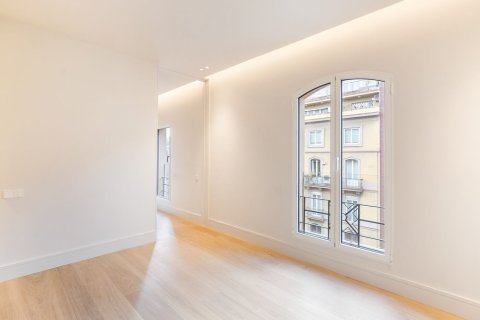 Lägenhet till salu i Barcelona, Spanien 4 sovrum, Nr. 141005 - foto 10
