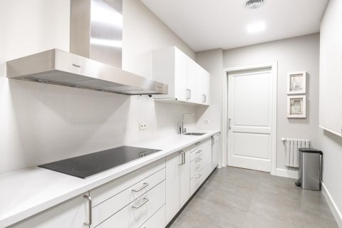 Apartamento en venta en Barcelona, España 4 dormitorios, 220 m2 No. 141006 - foto 7