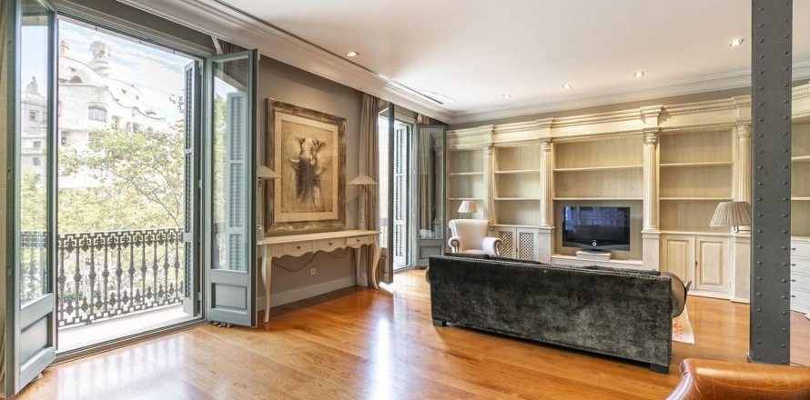 Apartamento en Barcelona, España 4 dormitorios, 220 m2 No. 141006