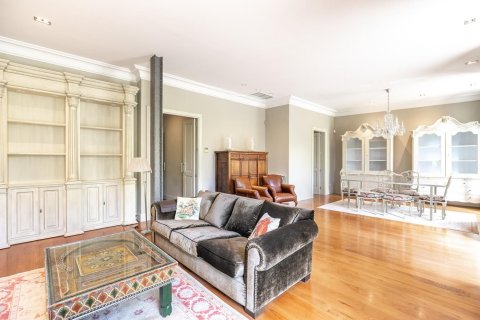 Apartamento en venta en Barcelona, España 4 dormitorios, 220 m2 No. 141006 - foto 3