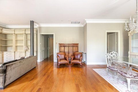 Apartamento en venta en Barcelona, España 4 dormitorios, 220 m2 No. 141006 - foto 15