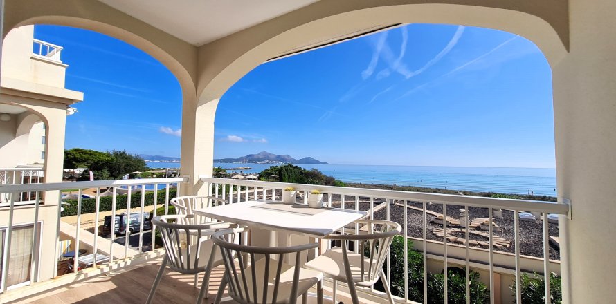 Apartamento en Platja De Muro, Mallorca, España 3 dormitorios, 156 m2 No. 196350