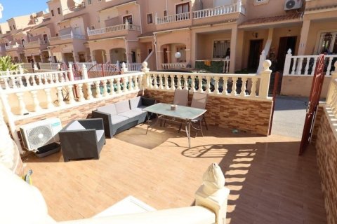 Tvåvåningslägenhet till salu i Playa Flamenca II, Alicante, Spanien 3 sovrum, 86 kvm. Nr. 196344 - foto 5