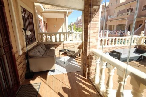 Tvåvåningslägenhet till salu i Playa Flamenca II, Alicante, Spanien 3 sovrum, 86 kvm. Nr. 196344 - foto 4