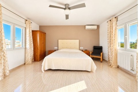 Villa till salu i San Fulgencio, Alicante, Spanien 4 sovrum, 137 kvm. Nr. 196345 - foto 14